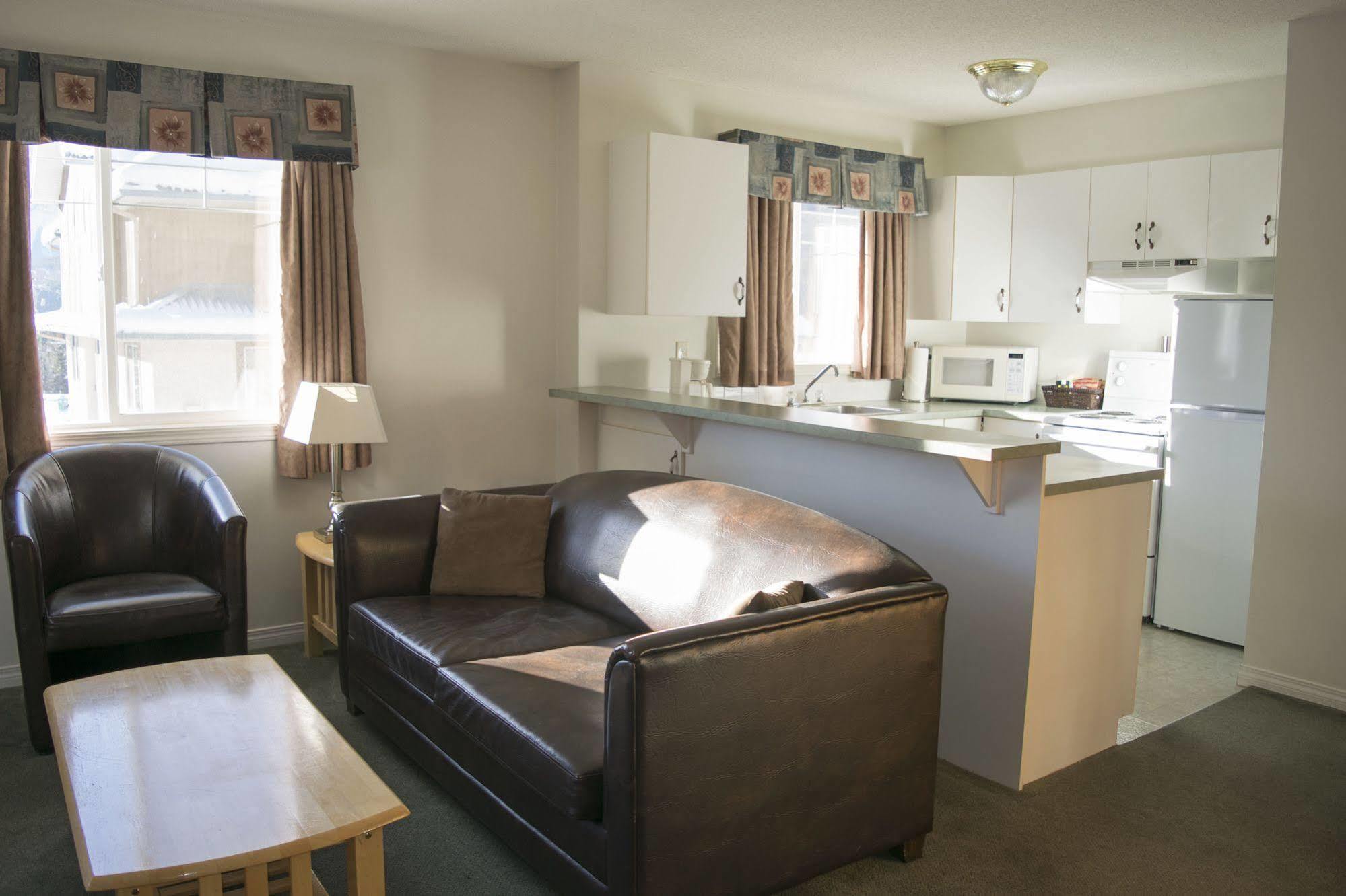 Banff Boundary Lodge Canmore Ngoại thất bức ảnh