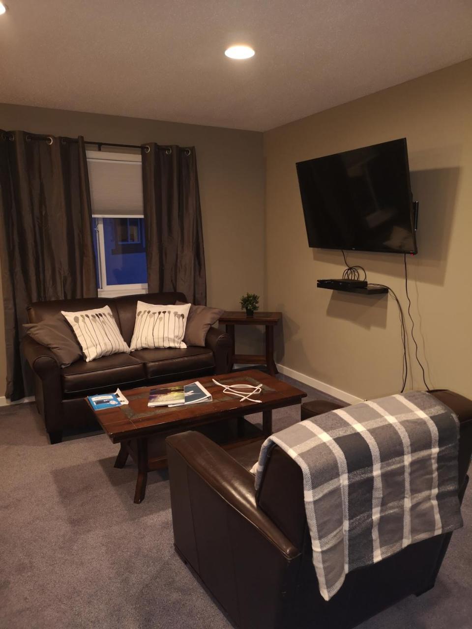 Banff Boundary Lodge Canmore Ngoại thất bức ảnh